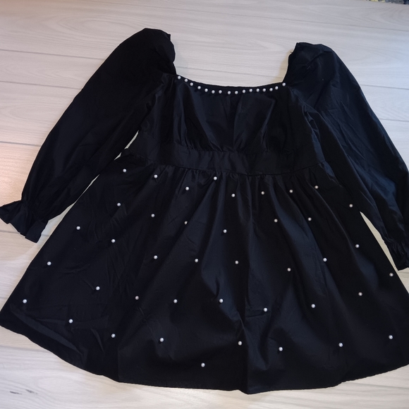 Plus size Pearl's Beaded Square Neck Flare Sleeve Dress - Picture 2 of 13